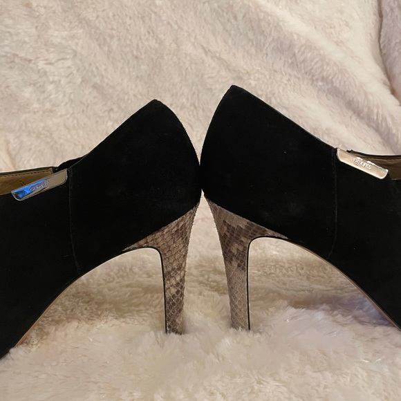 Coach black suede snake skin booties - Picture 5 of 10